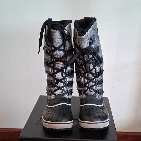 Sorel Shoes - Sorel Black and Gray Winter Boots